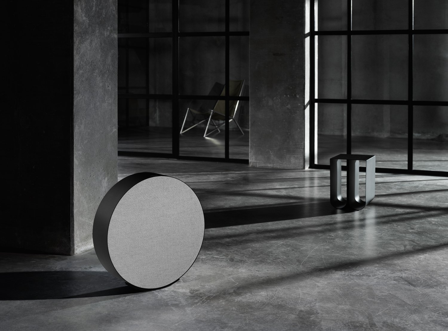 bang_olufsen_beosound_edge_antracite_101.jpg